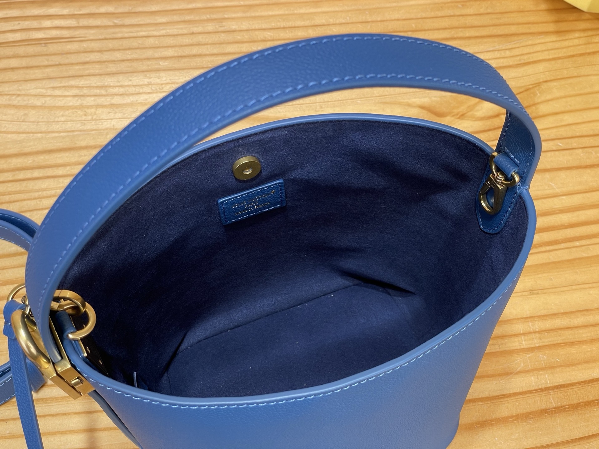 Louis Vuitton Louis Vuitton