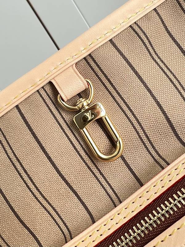 Louis Vuitton Louis Vuitton