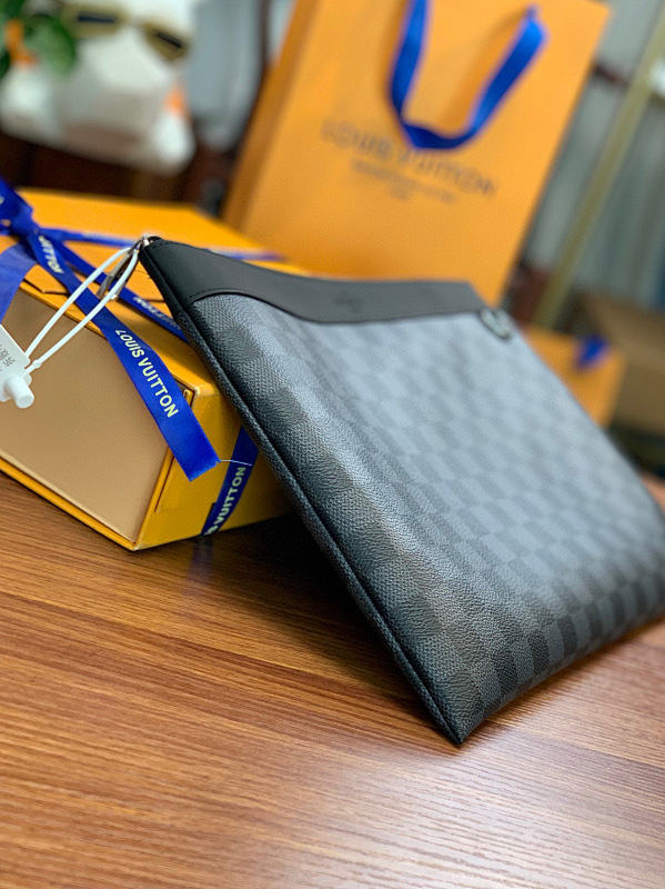 Louis Vuitton Louis Vuitton