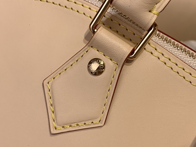 Louis Vuitton M27388