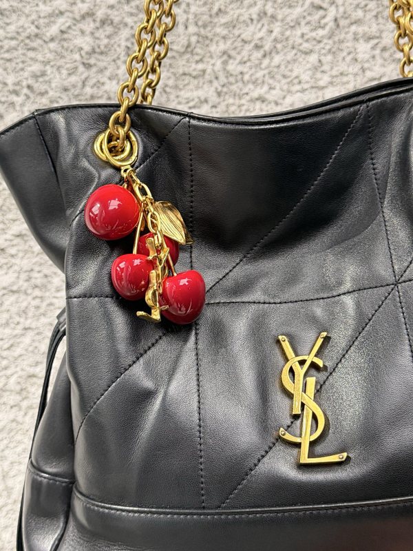 Saint Laurent Saint Laurent