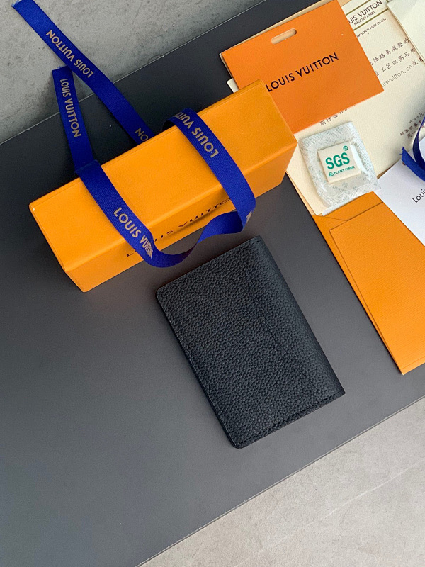 Louis Vuitton M63144