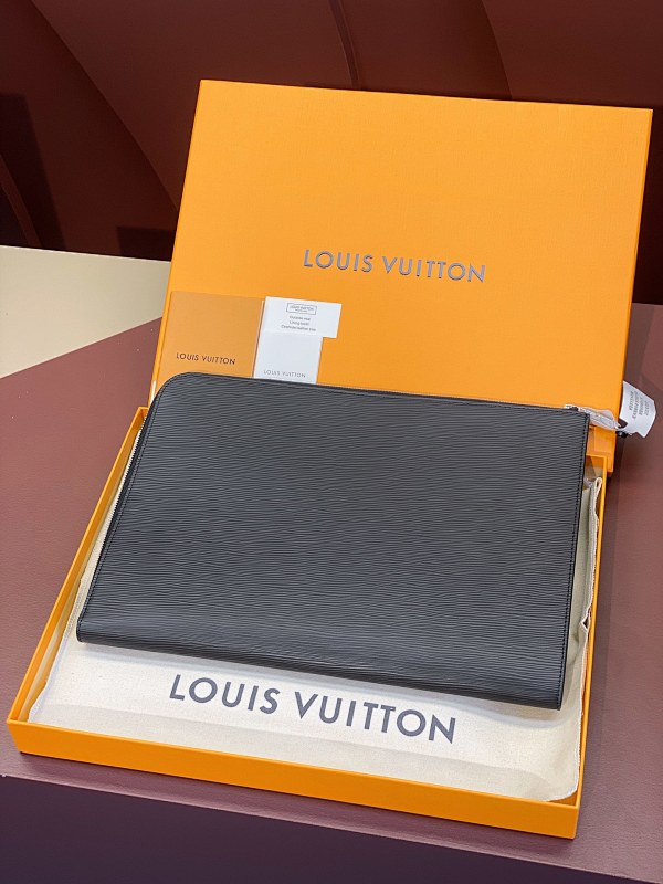 Louis Vuitton M44499
