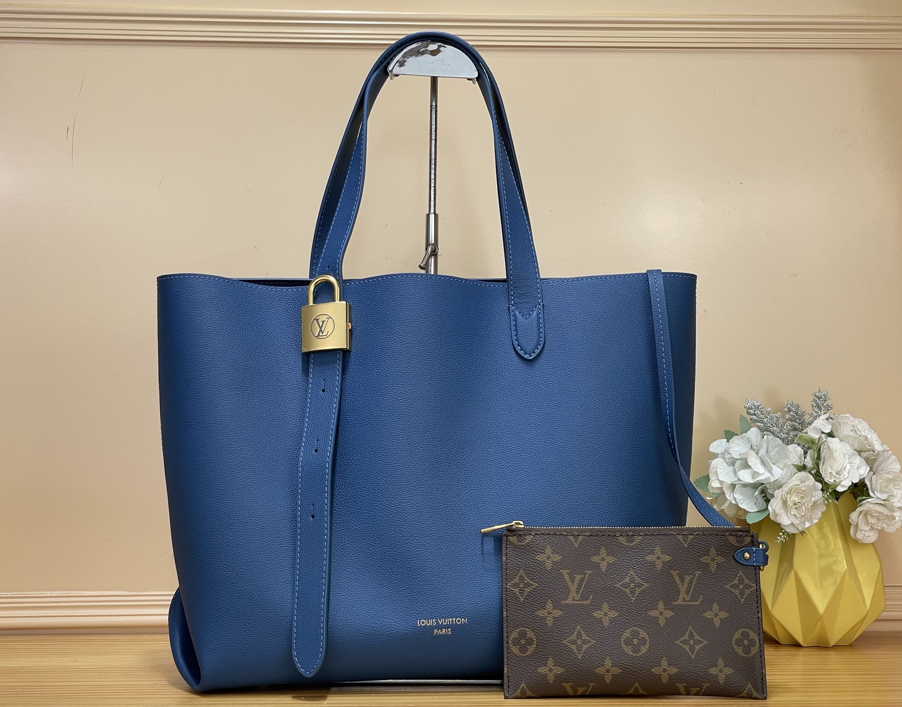 Louis Vuitton M25341