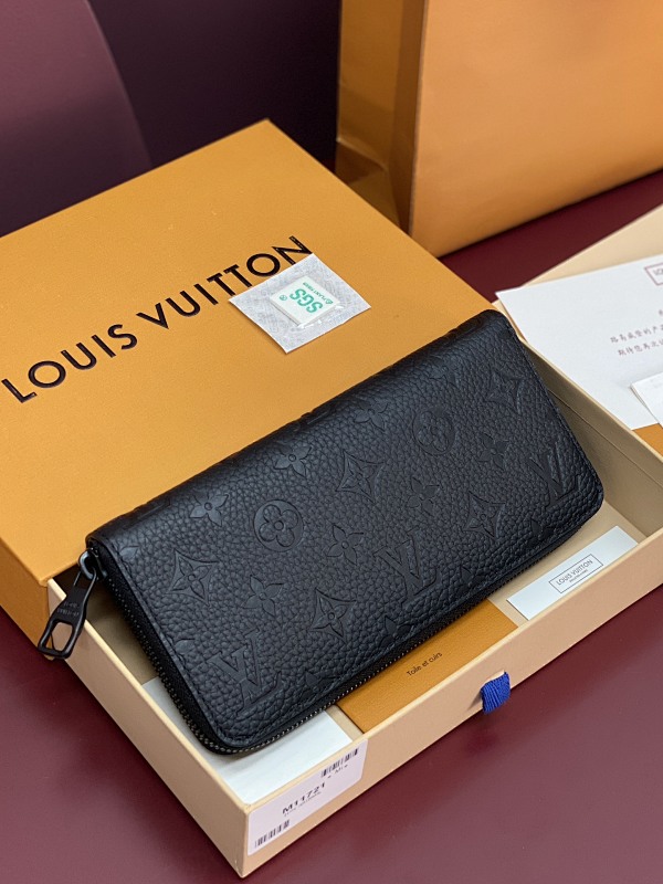 Louis Vuitton M11721