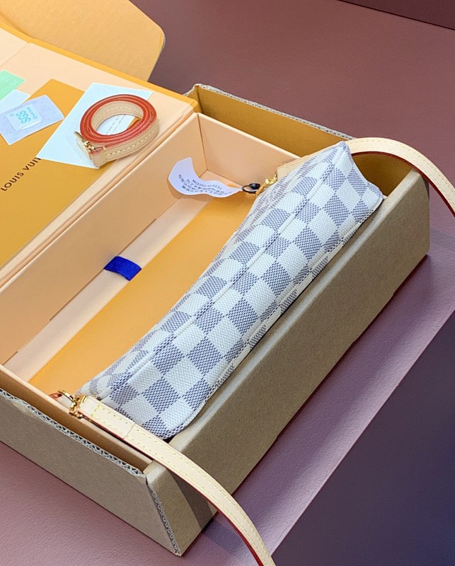Louis Vuitton N41207