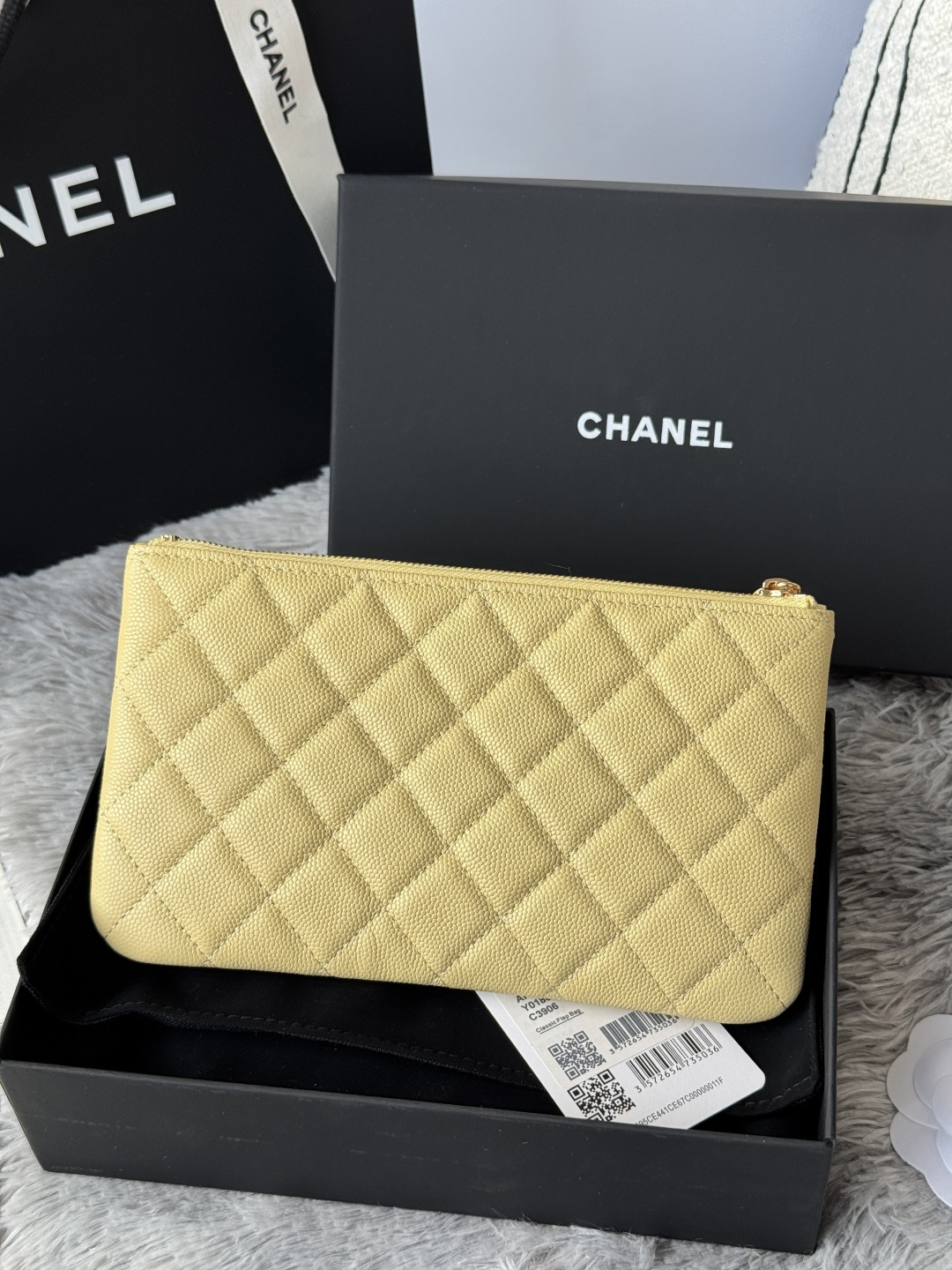 Chanel AP1081