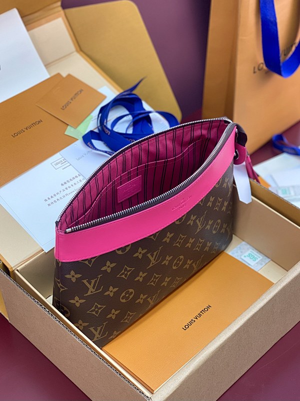 Louis Vuitton M13199