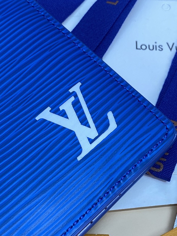 Louis Vuitton M25801
