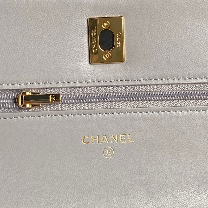 Chanel AP4282