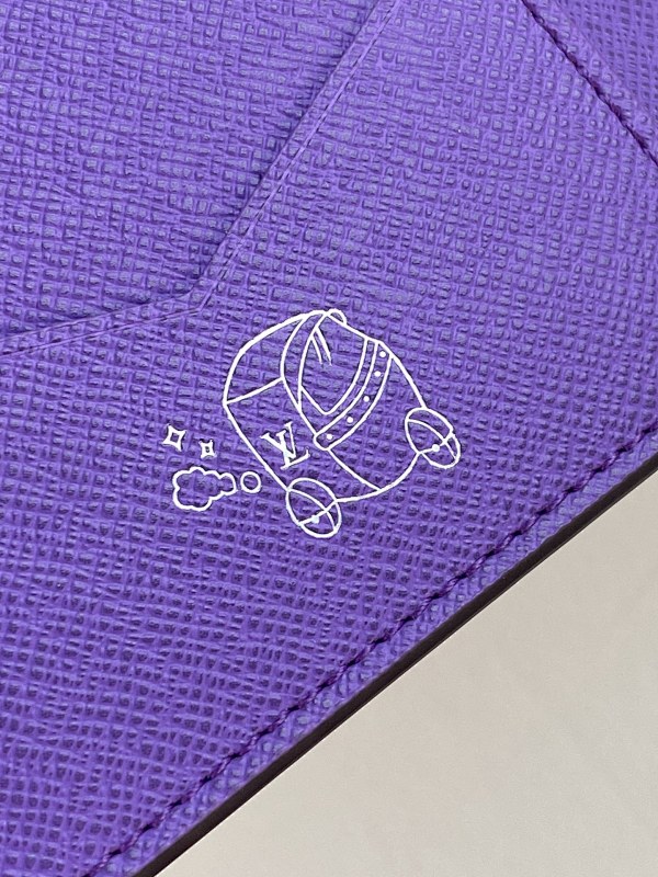 Louis Vuitton M28008