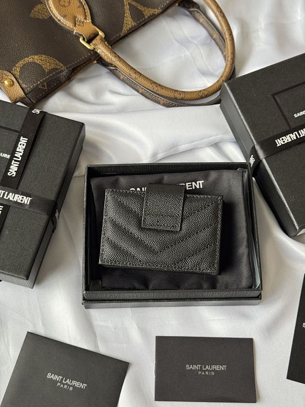 Saint Laurent Saint Laurent