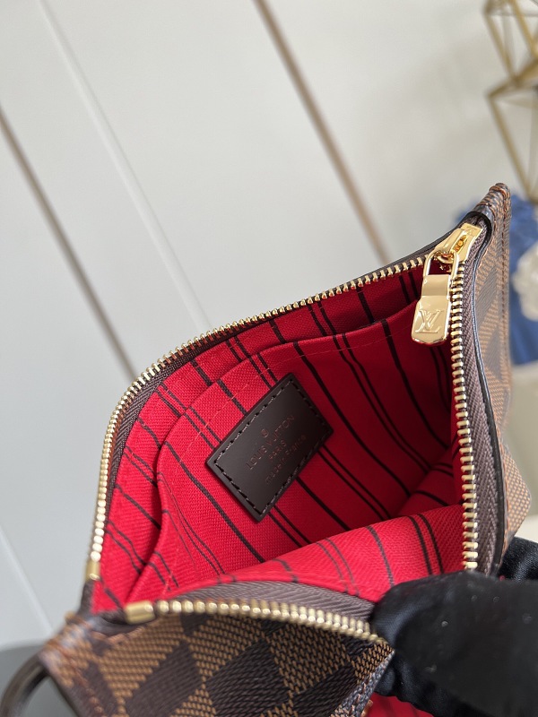 Louis Vuitton N40600