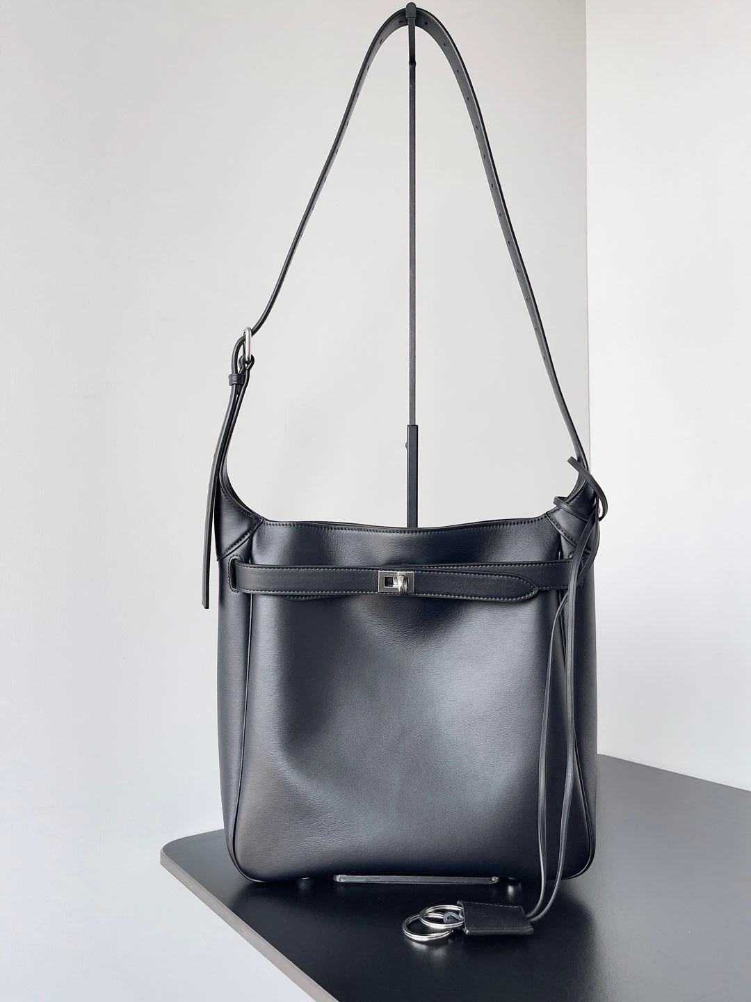 Balenciaga Bucket Bag (Silver)