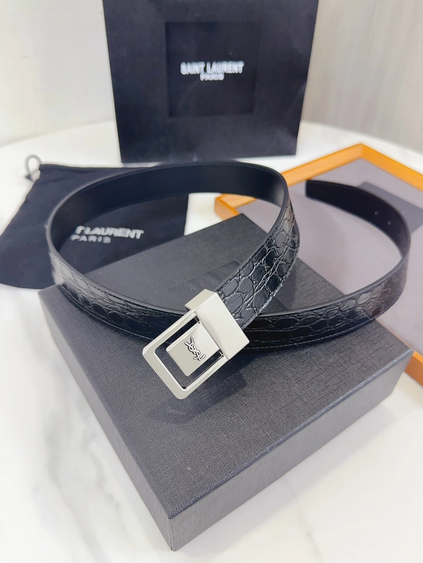 Saint Laurent JN0092