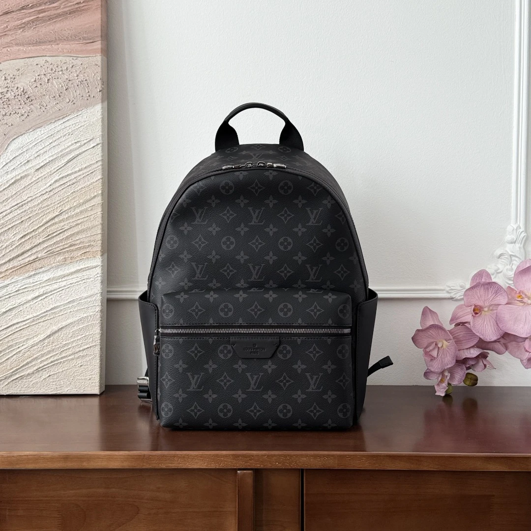 Louis Vuitton LV discovery