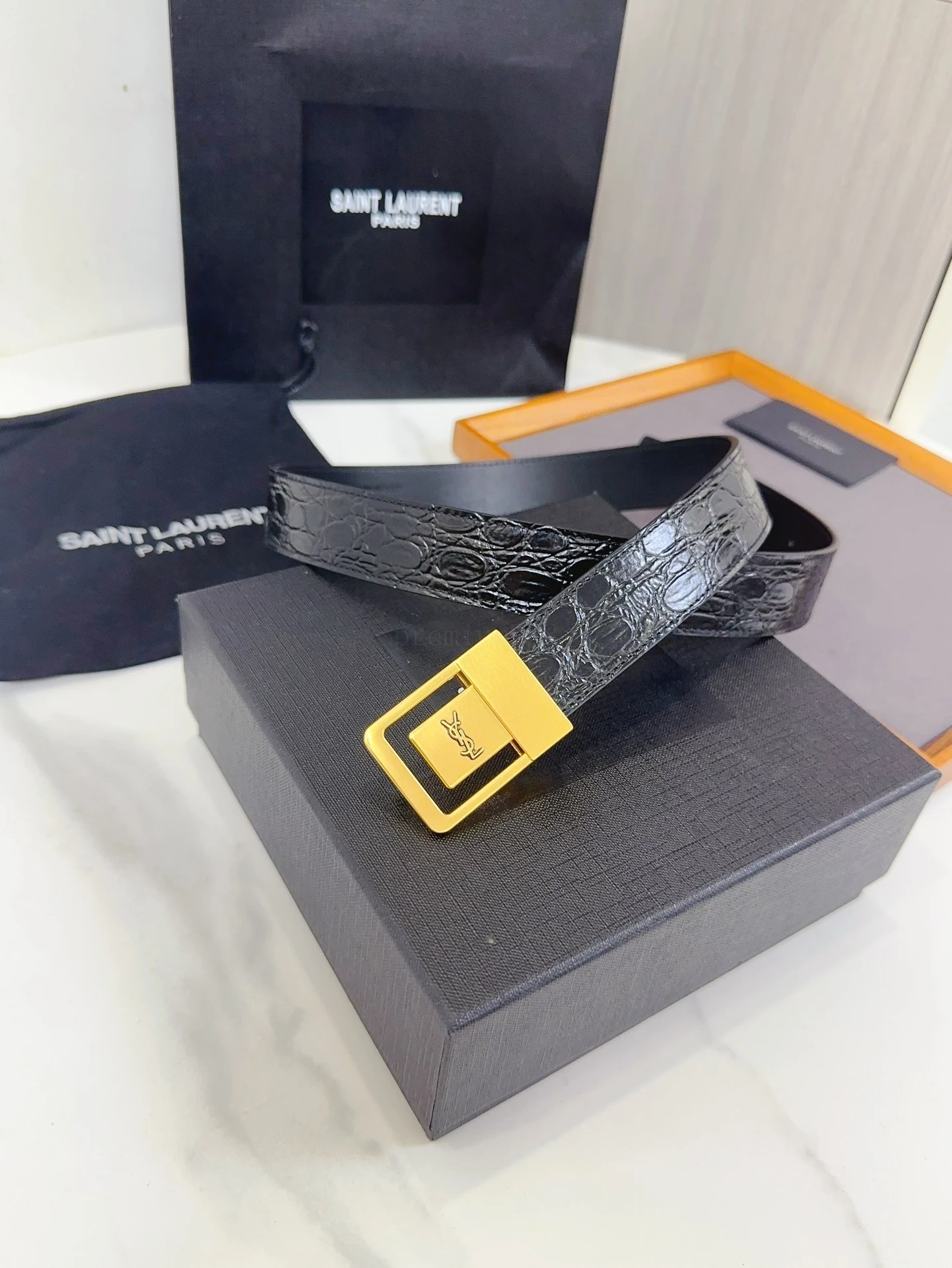 Saint Laurent JN0093