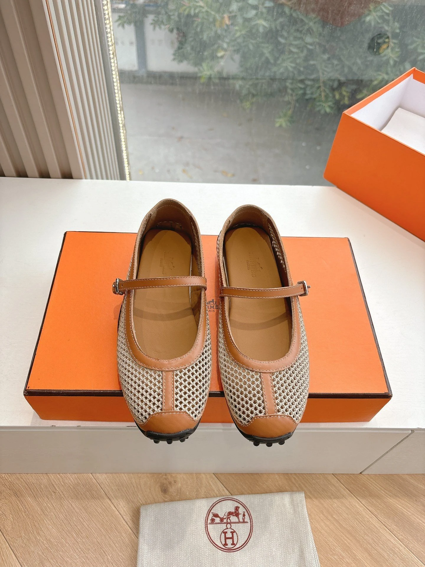 Hermes Hermès Paris Ballerina Flats (Brown)