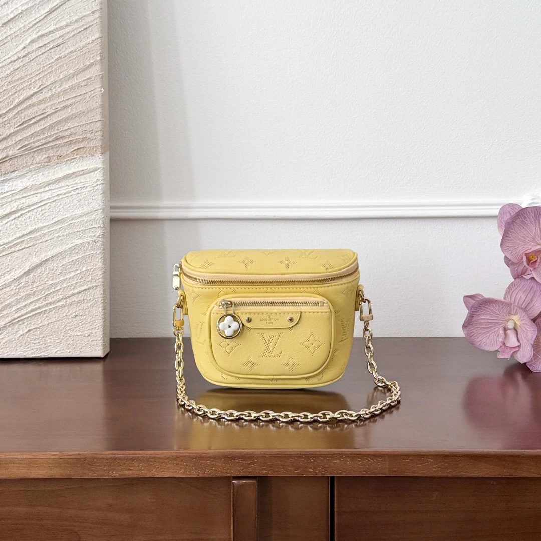 Louis Vuitton LV mini bumbag  fiower ring monogram monogram